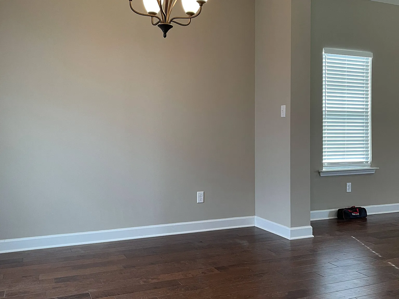 4 bed, 2025 sqft, $2,225 — Photo 4