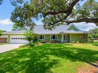 131 Country Club Rd, Shalimar, FL 32579