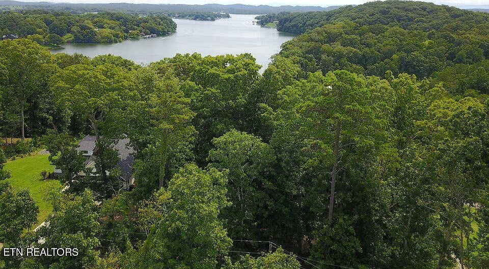 1st image of 931 Parks Ferry Rd