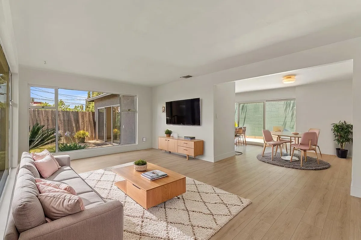 Building Photo - 4608 Nob Hill Dr #1