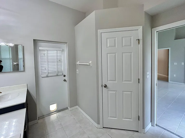 6818 Winslow St — Photo 24
