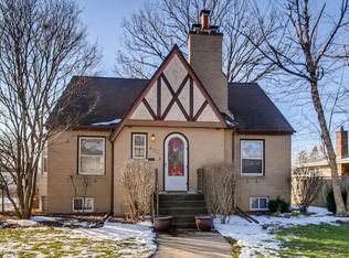 406 Iowa Ave, Villa Park, IL 60181