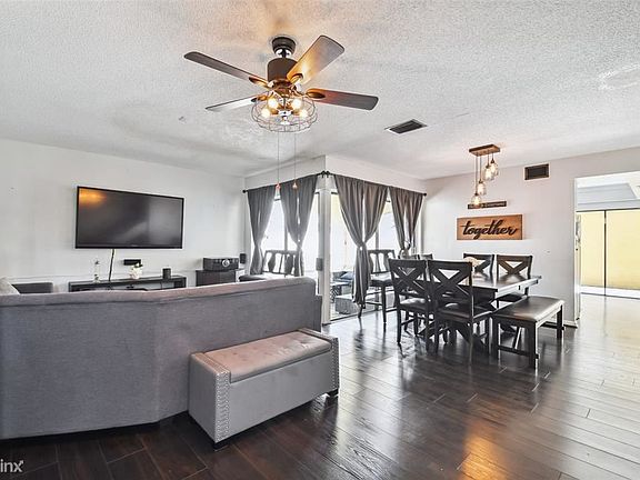 5th image of 4826R Grove Point Dr