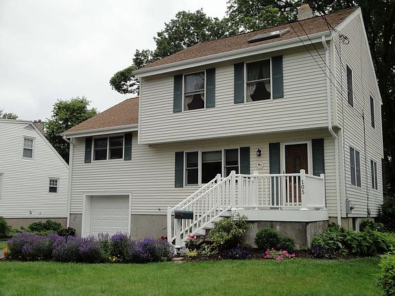 Col/Split on Cul-De-Sac in Beach Area