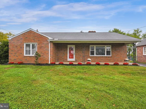 2285 Sunset Ln, York, PA 17408
