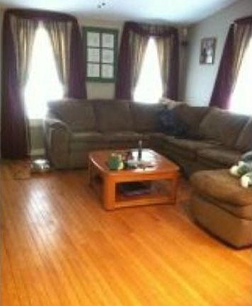 3rd image of 513 Pembroke St