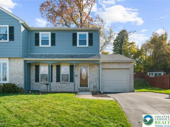 4160 Newport Dr, Emmaus, PA 18049
