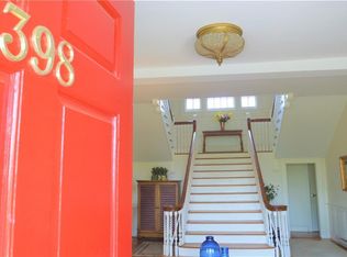 398 Wolcott Ave APT 9, Middletown, RI 02842