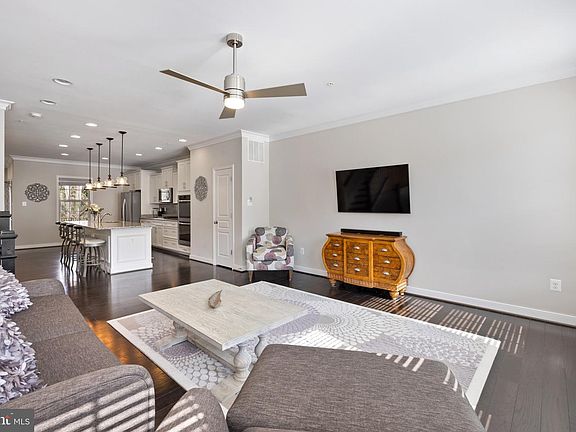 5th image of 104 Admirals Ridge Dr