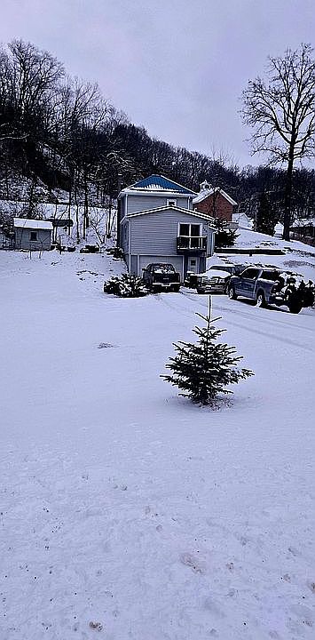 1st image of 109 Great River Rd