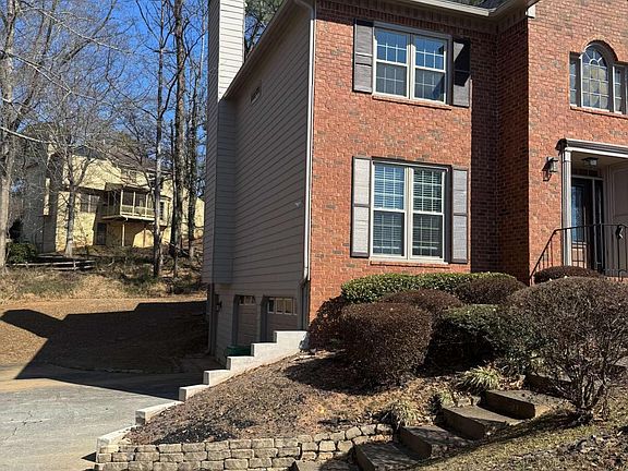 3rd image of 3664 Hofstra Ct