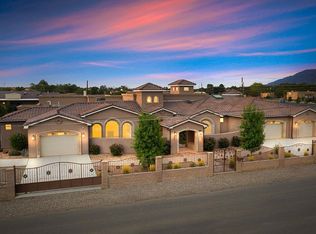 203 Ranchitos Rd NW, Albuquerque, NM 87114