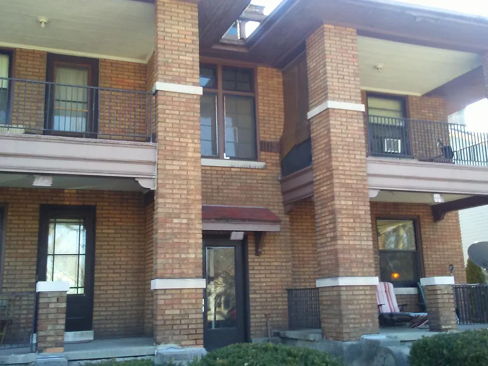 140 Park Dr #4A