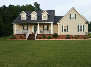 8601 Forest Cove Rd, Elm City, NC 27822