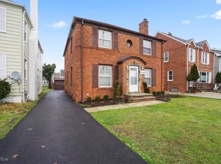 13645 Cedar Rd, University Heights, OH 44118