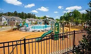 3 bed, 3.5 bath, 1912 sqft, $3,100 — Photo 4
