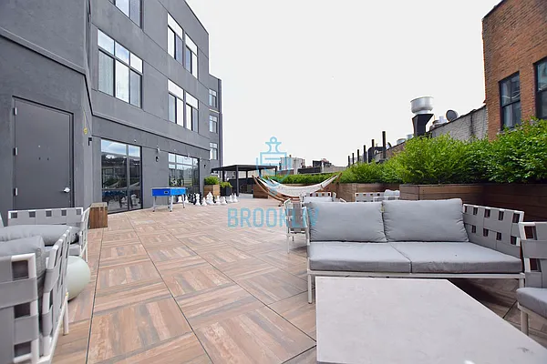 Rented by null | media 31