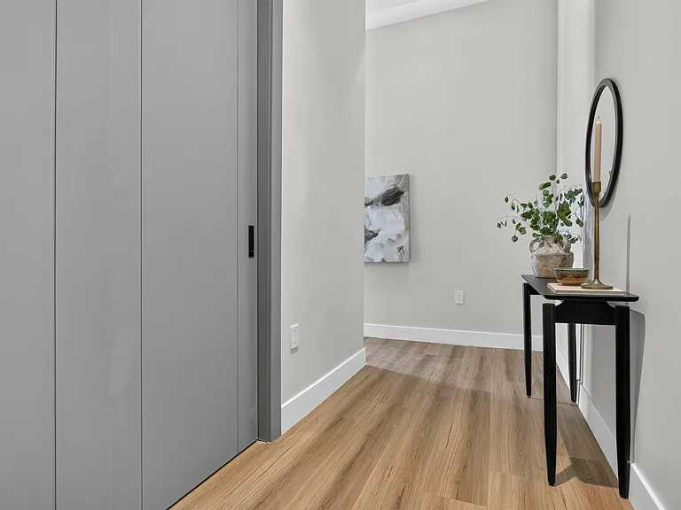 300 Washington St #9G — Photo 2