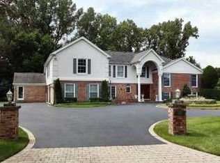 1578 Hazel Ln, Winnetka, IL 60093