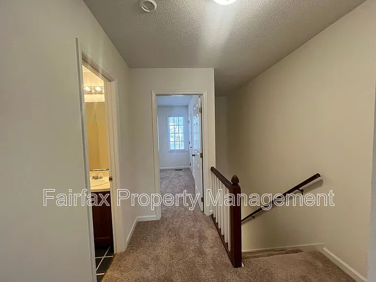 112 Greenmont Ln — Photo 14
