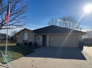 240 NE McAlister Rd, Burleson, TX 76028