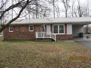 202 Tayes Ave, Monterey, TN 38574