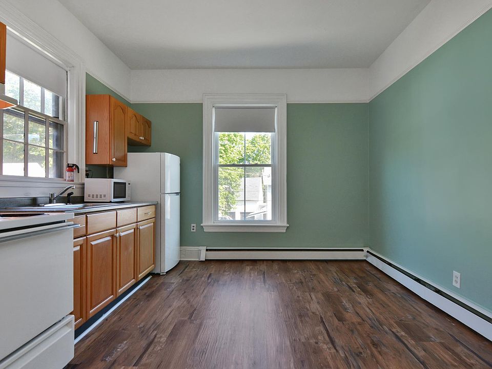 1st image of 35 Summer St #4