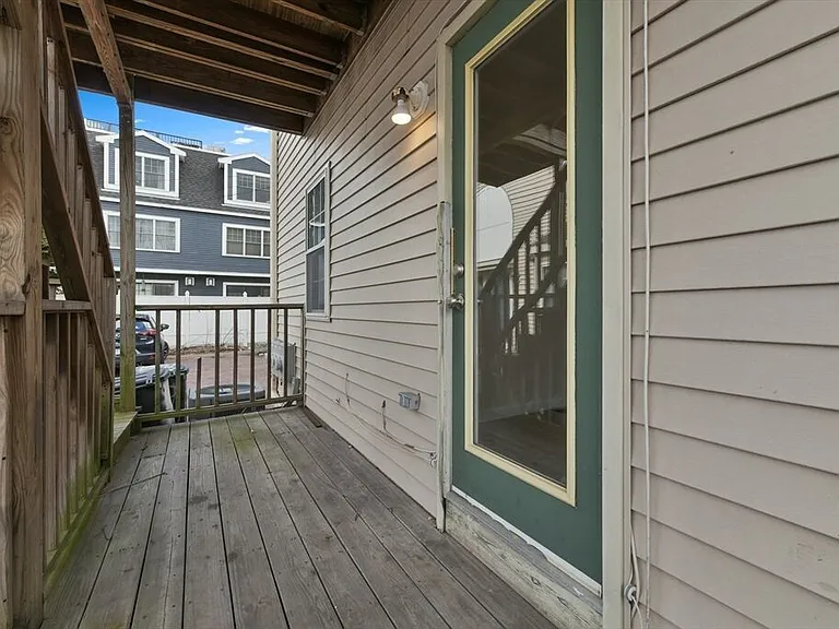 39 Middle St #1 — Photo 17
