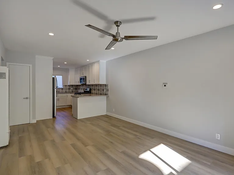 644 Pier Ave #1 — Photo 5