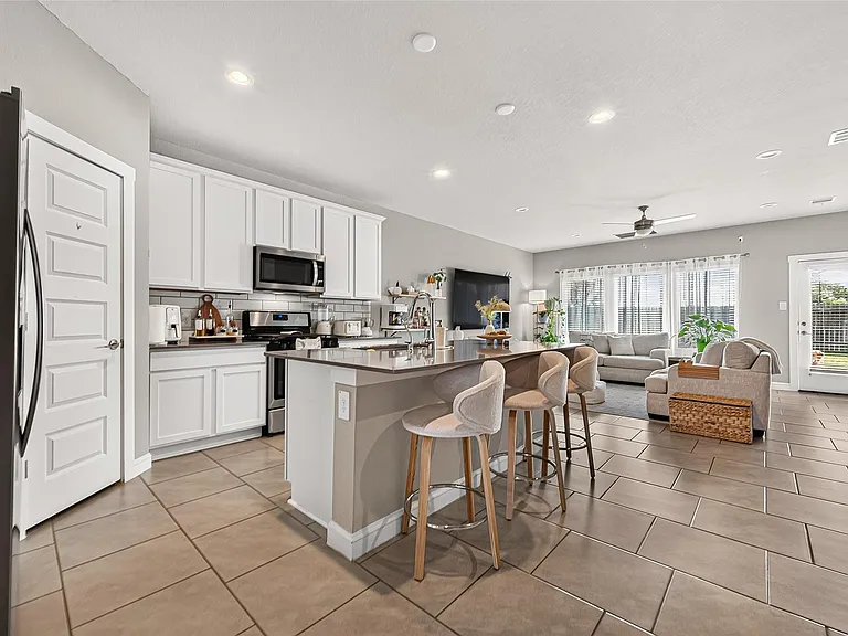 7211 Colwyn Bay Trl — Photo 16