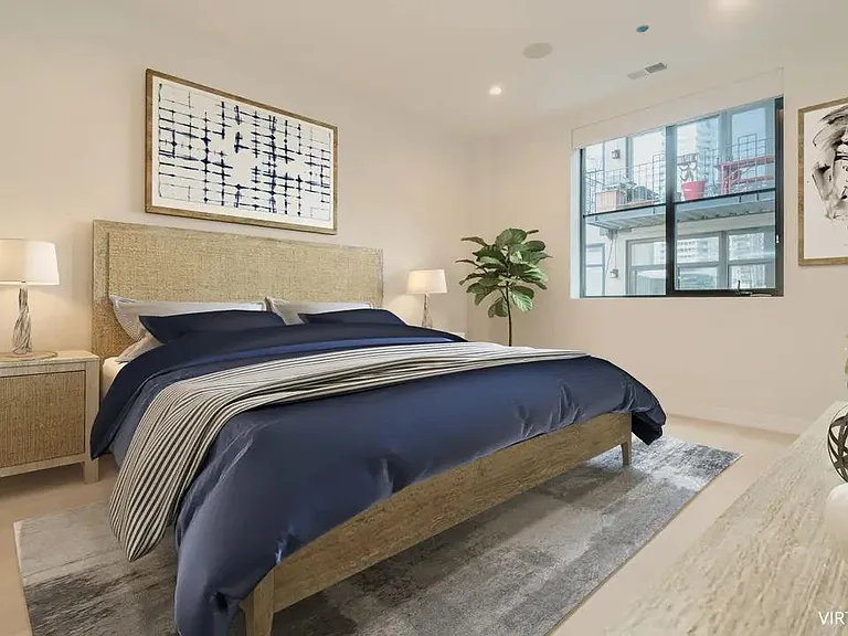 128 S Green St #3C — Photo 7