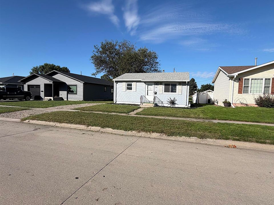1st image of 306 S 16th St