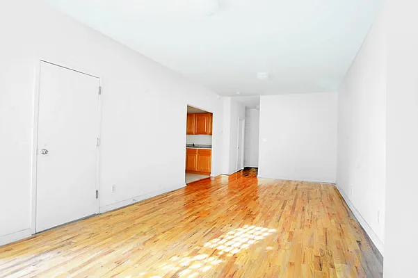 Sold by Bond New York | media 2
