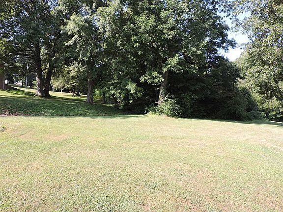 5th image of 604 Parkway Dr
