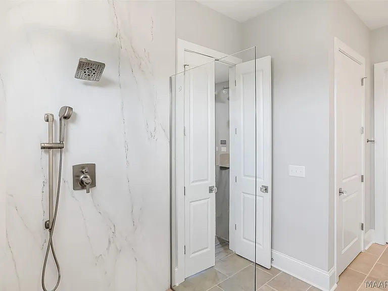 1536 Grantham Dr — Photo 16