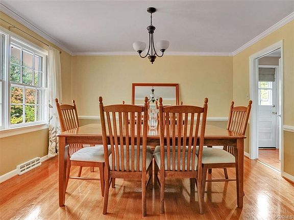 5th image of 9710 Fernleigh Dr