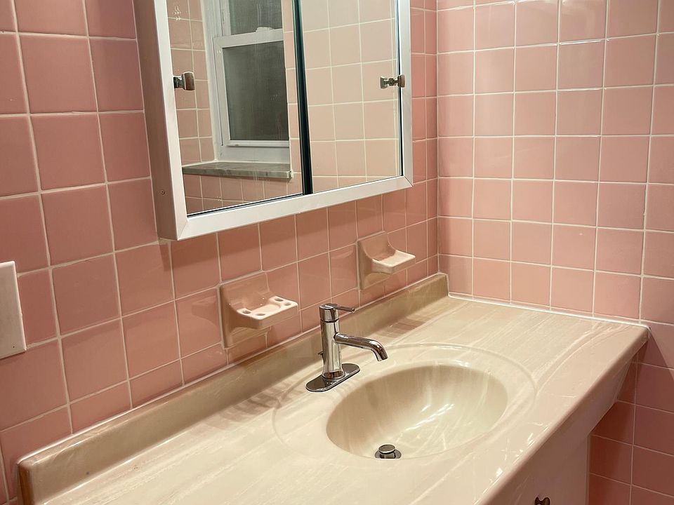 2nd image of 237 Columbus Pl