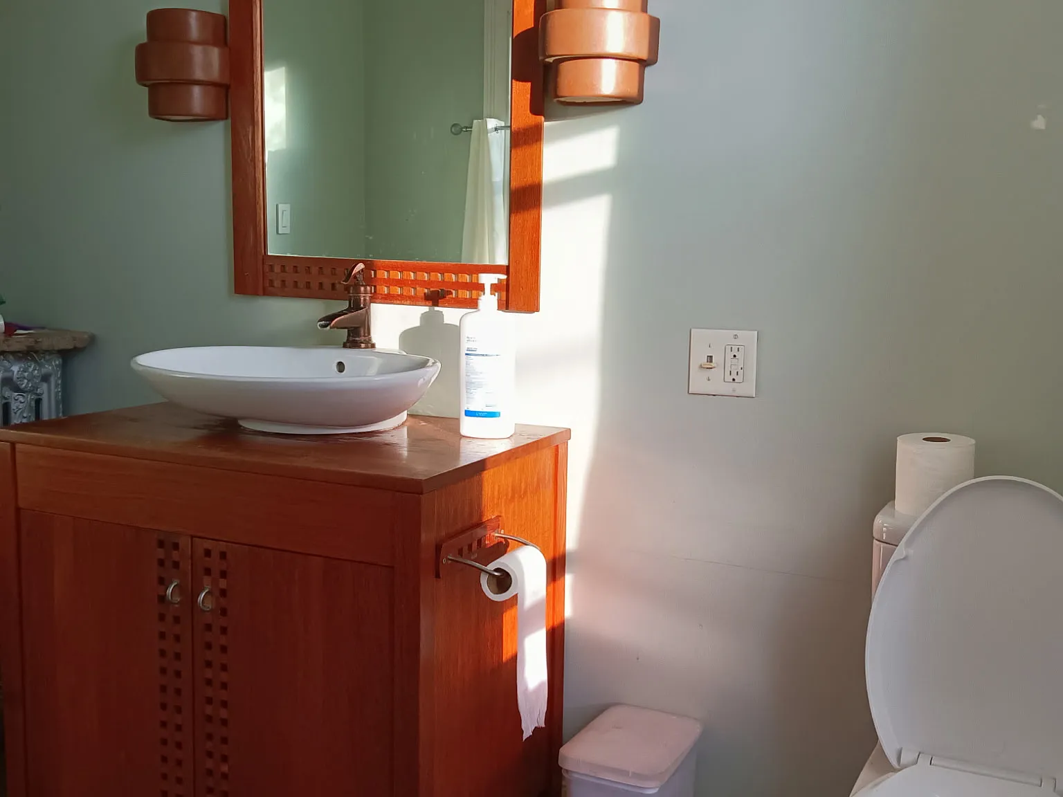3 bed, 2700 sqft, $1,100 — Photo 3
