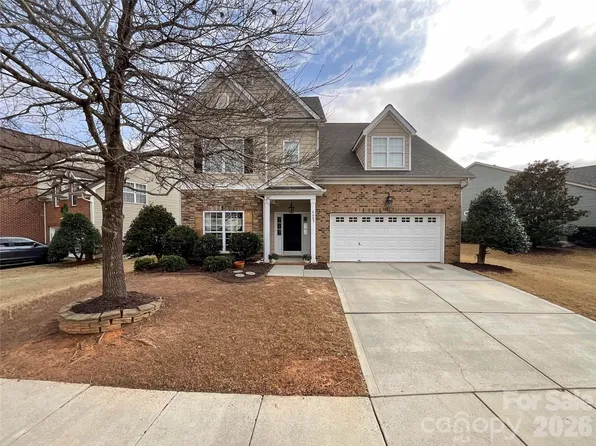 2005 Blue Iris Dr, Matthews, NC 28104