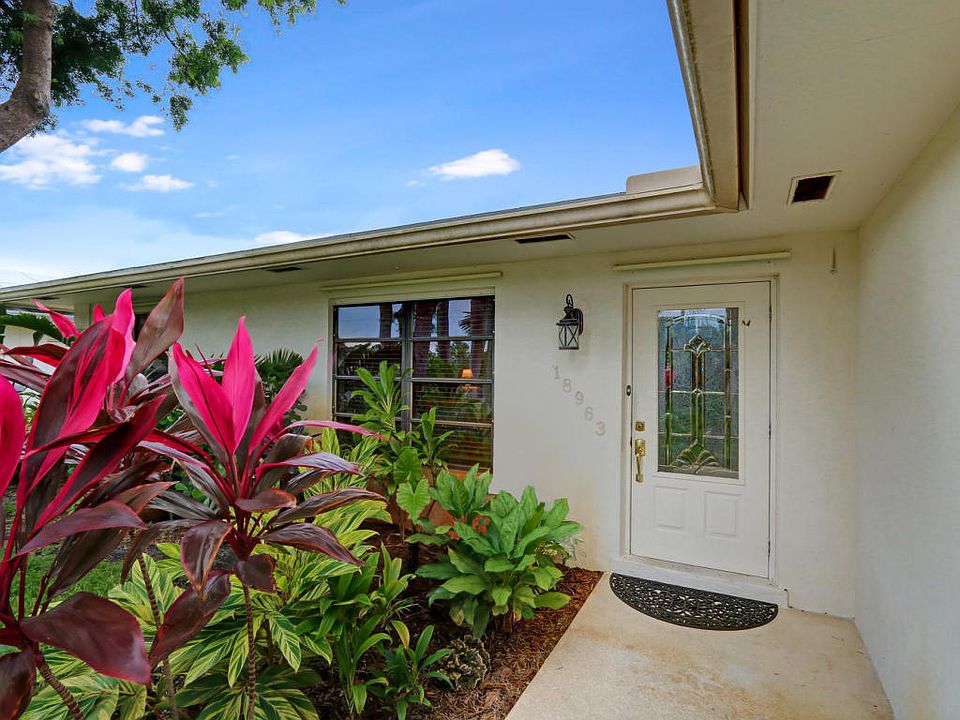 18963 SE Fernwood Dr Jupiter-large-001-1