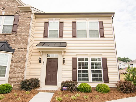 2nd image of 9226 Lenox Pointe Dr