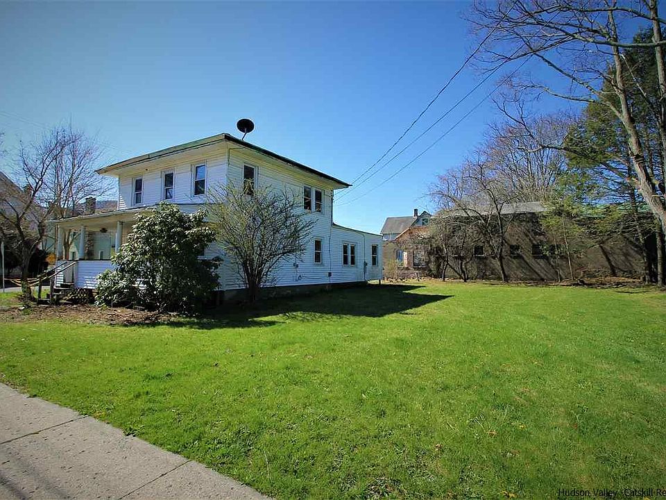 2nd image of 21 Maple Ave