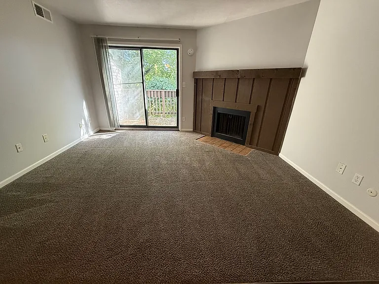 Foxfire West Apartments — Photo 97