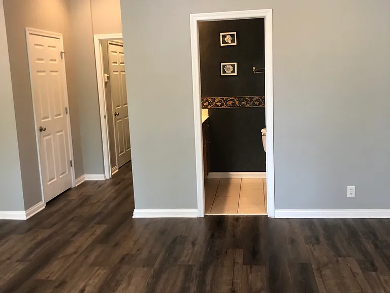 9438 Norton Commons Blvd — Photo 5