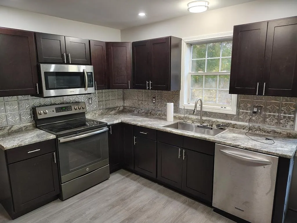 115 S 6th Ave APT C photo 1