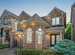 3227 Steeplechase Dr, Burlington, ON L7M 0C5