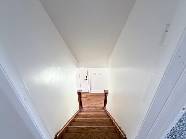 2760 Niagara Rd — Photo 18