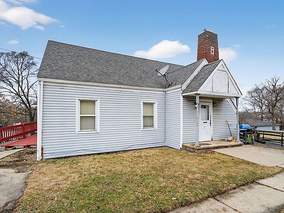 3rd image of 136 W 18th St