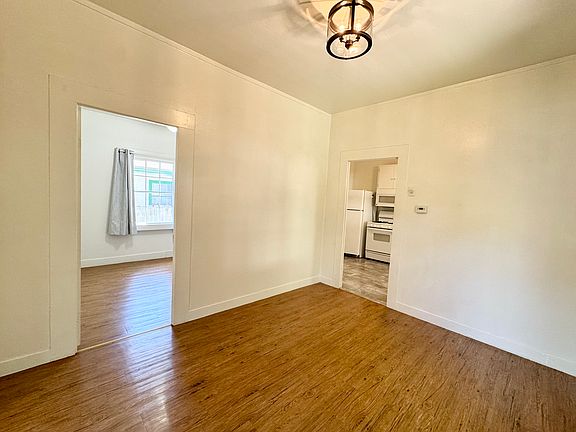 5th image of 341 Coombs St