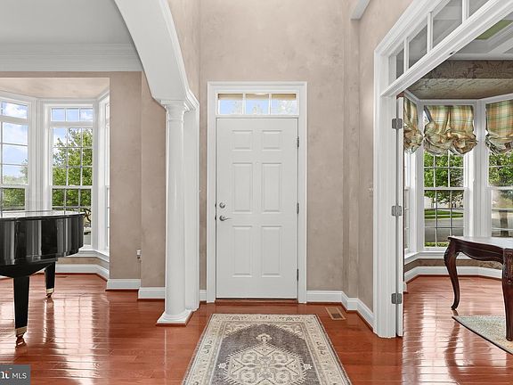 4th image of 2519 Stone Cliff Dr